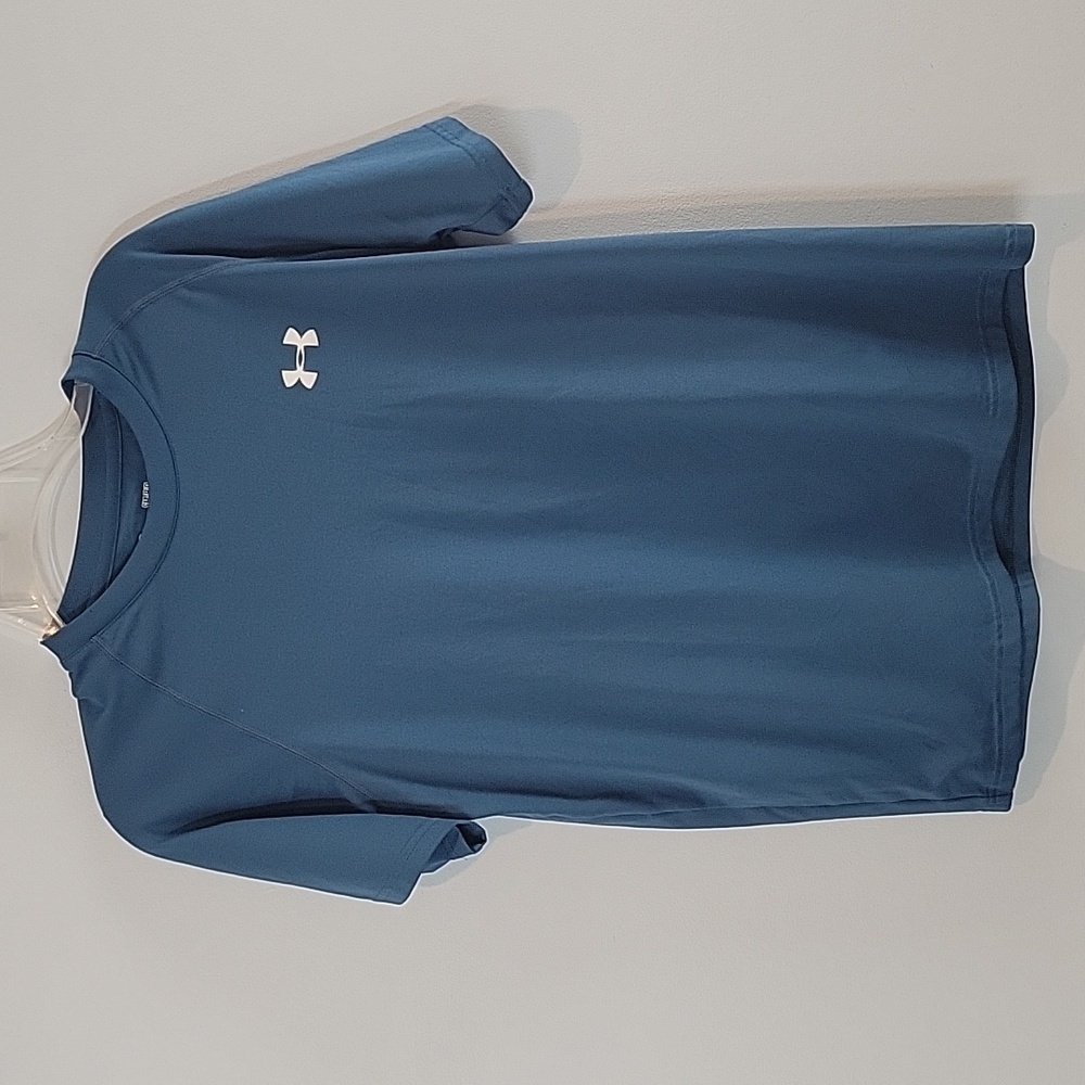 Under Armour loose fit heargear tee